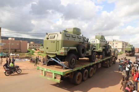 Le Mali muscle sa défense : nouvelle vague d’équipements militaires réceptionnée à Bamako