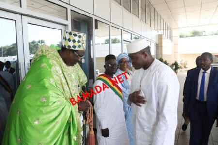 COORDINATION RÉGIONALE DES AUTORITÉS ET LÉGITIMITÉS TRADITIONNELLES DE LA RÉGION DE GAO : LE MINISTRE WAGUÉ À GAO POUR LA CONTRIBUTION DES LÉGITIMITÉS TRADITIONNELLES DANS LA CONSOLIDATION DE LA PAIX