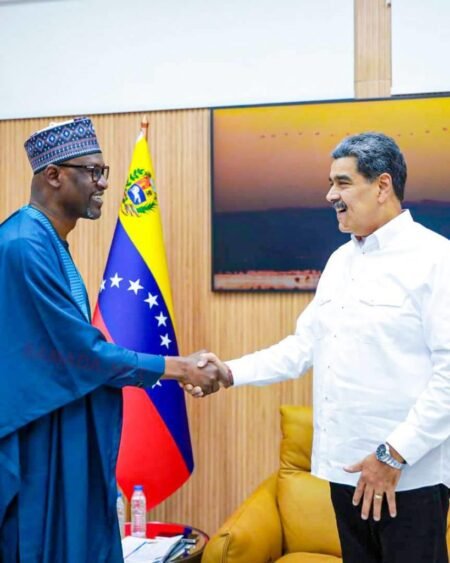Le Ministre Abdoulaye Diop rencontre le Président Nicolás Maduro pour renforcer les liens Mali-Venezuela