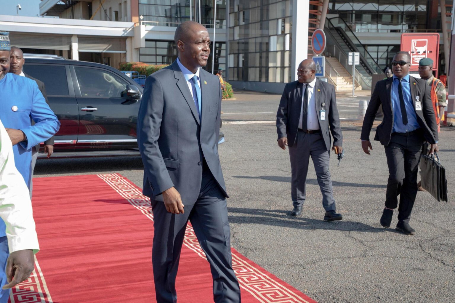 DÉPART DU PREMIER MINISTRE POUR LES NATIONS UNIES