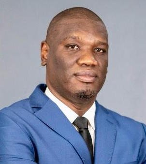 Biographie officielle du Pr. Tiemoko TRAORÉ, Ministre de l’Énergie et de l’Eau. Biographie officielle du Pr. Tiemoko TRAORÉ, Ministre de l’Énergie et de l’Eau.