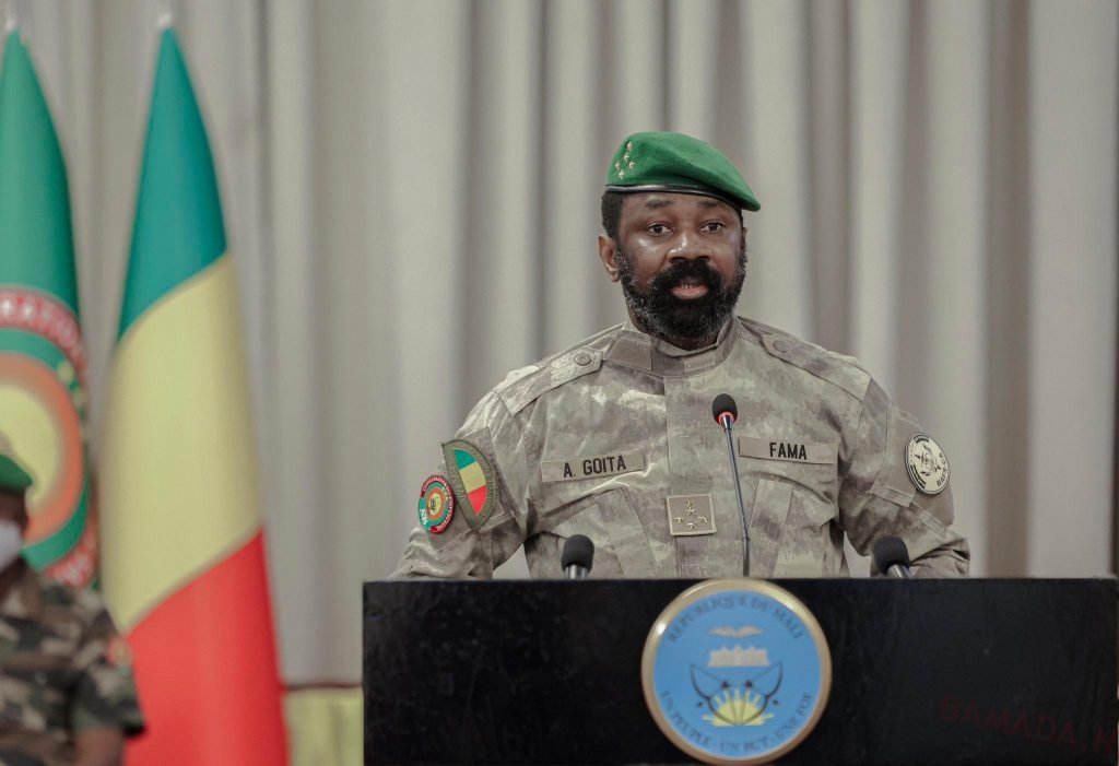 Gouvernement de Transition : une recomposition stratégique au service de la refondation nationale Gouvernement de Transition : une recomposition stratégique au service de la refondation nationale