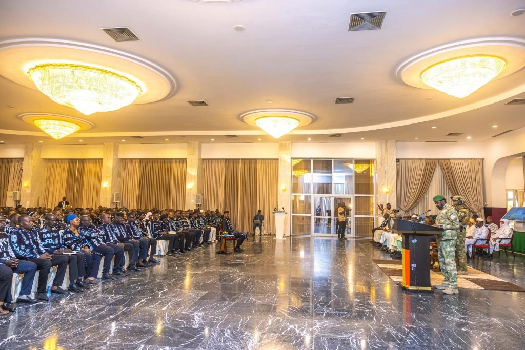 La jeunesse au président de la transition : « nous marcherons à vos côtés » La jeunesse au président de la transition : « nous marcherons à vos côtés »