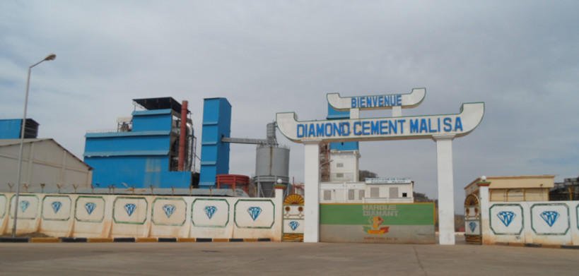 À Kayes, le comité syndical de Diamond Cement exige le paiement des salaires À Kayes, le comité syndical de Diamond Cement exige le paiement des salaires