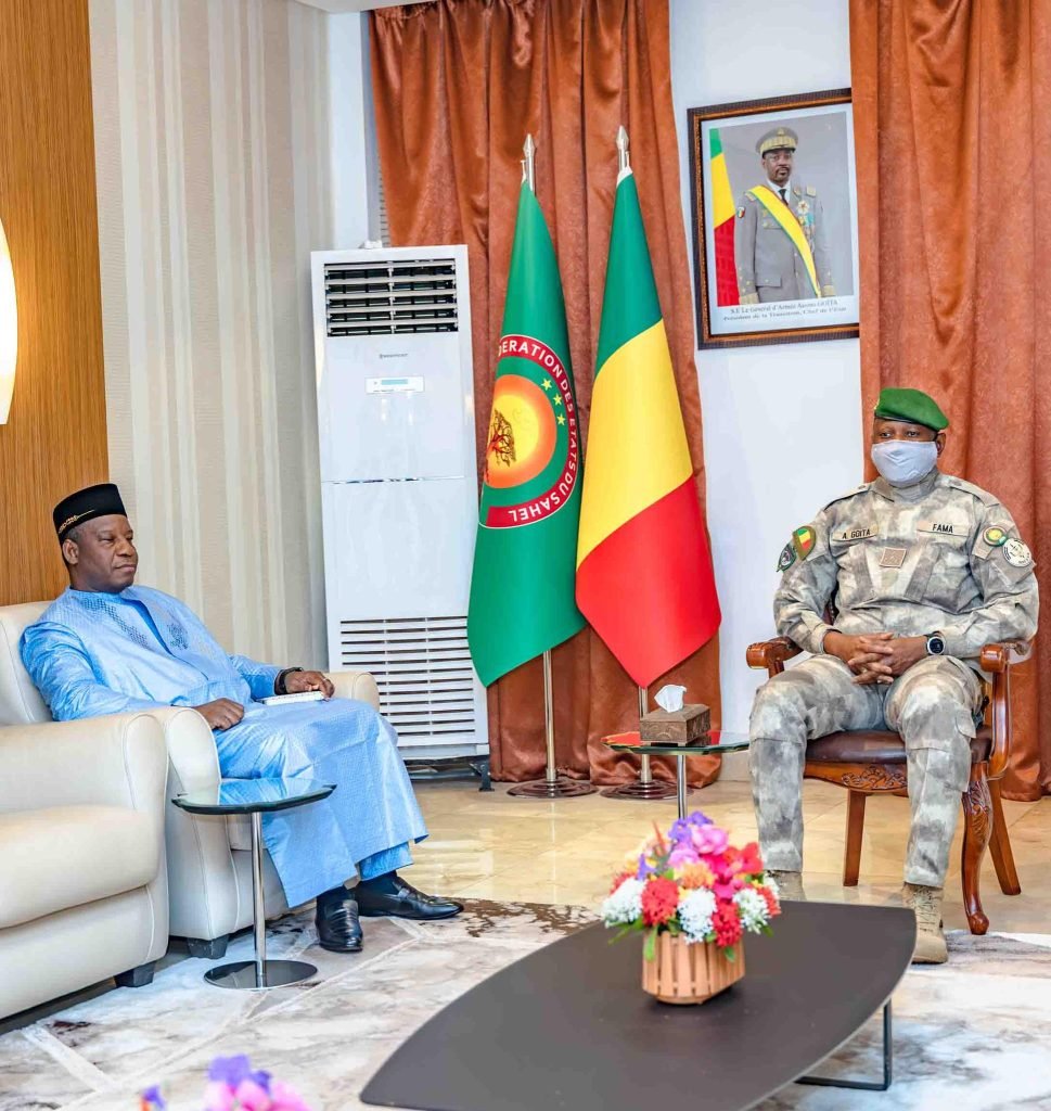 Diplomatie malienne : Le Chef de l’État donne ses orientations aux nouveaux ambassadeurs en Arabie Saoudite et en Libye Diplomatie malienne : Le Chef de l’État donne ses orientations aux nouveaux ambassadeurs en Arabie Saoudite et en Libye