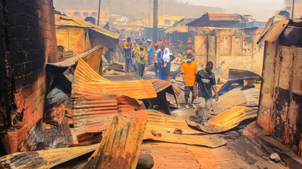 Marchés en flammes : économie fragile et gouvernance en question Marchés en flammes : économie fragile et gouvernance en question