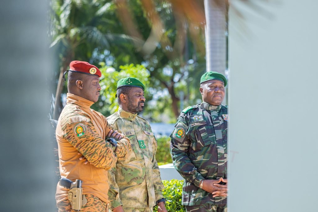 L’AES : L’étincelle du Sahel qui défie l’obscurité L’AES : L’étincelle du Sahel qui défie l’obscurité